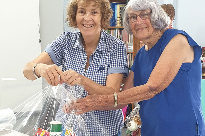 QCWA members Julie Blinkhorn and Thelma Bromley 