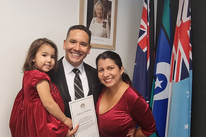 Jonathan Vasquez enlists into the Australian Army