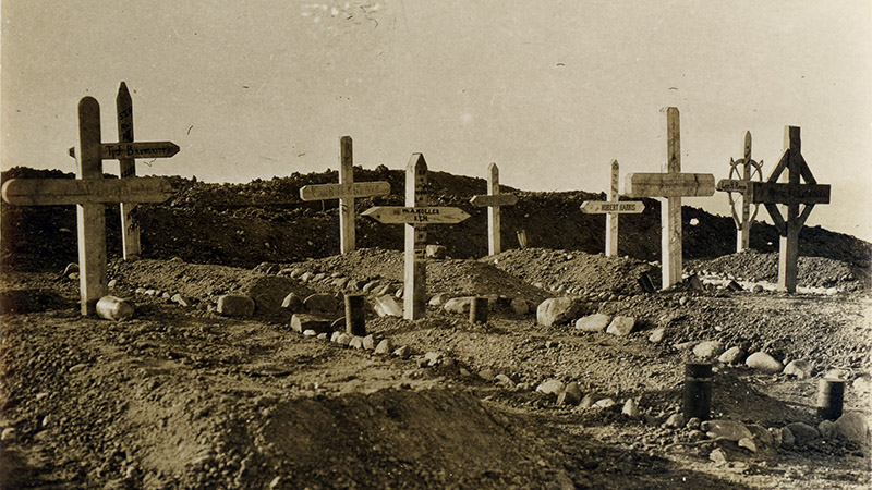 Burial plots at Shell Green cemetery, Gallipoli, 1915 (State Library of Queensland)