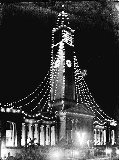 Brisbane City Hall strung with lights