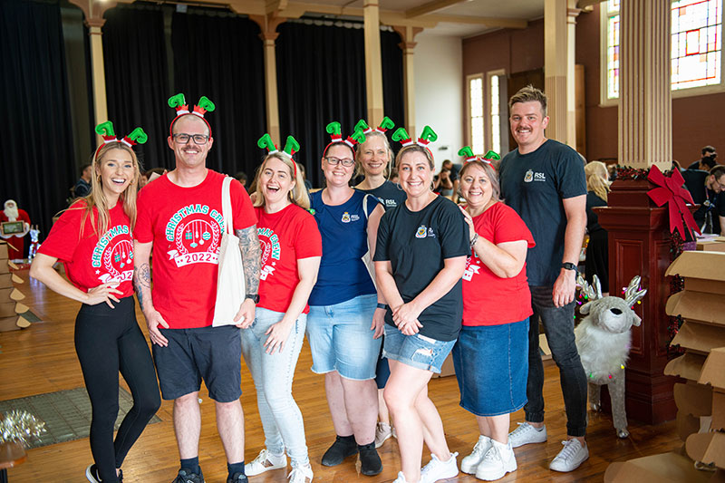 RSL Queensland Christmas hampers group photo