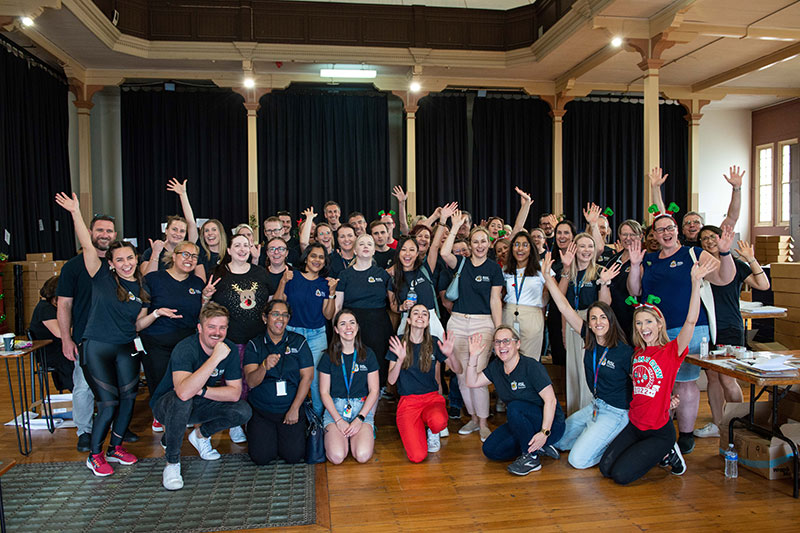 RSL Queensland Christmas hampers packing group photo