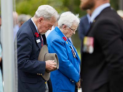 Ex Defence members pay tribute at Toowong Remembrance Day 2021
