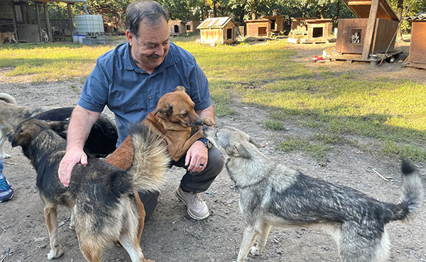 Australian Animal Aid Ukraine Nigel Allsopp dog shelter RSL Queensland